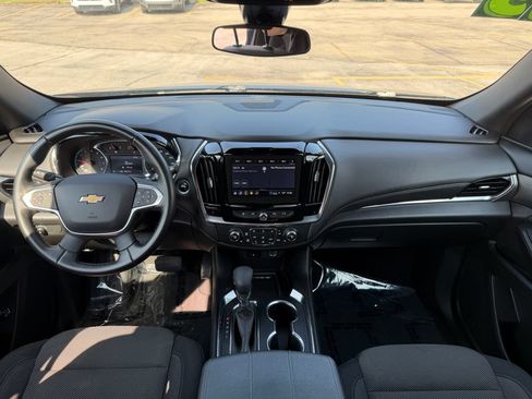 Used 2023 Chevrolet Traverse LT AWD/4WD image 7