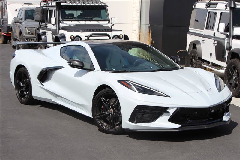 Used 2022 Chevrolet Corvette Stingray Preferred Cpe w/ Z51 Performance Package RWD image 2