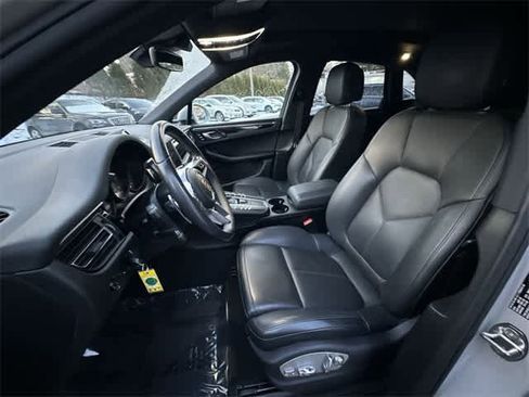 Used 2020 Porsche Macan S image 17