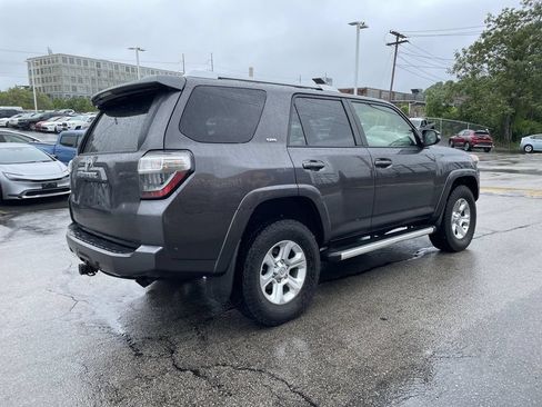Used 2017 Toyota 4Runner SR5 Premium AWD/4WD image 8