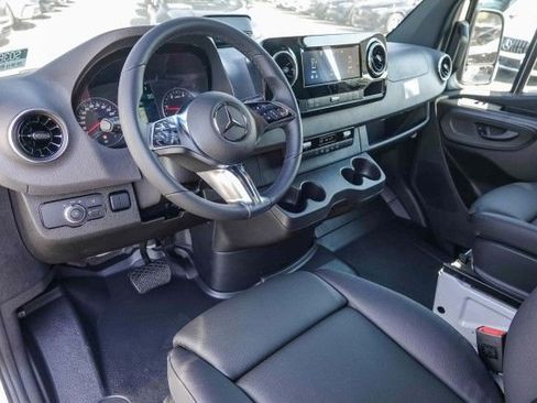 New 2025 Mercedes-Benz Sprinter 2500 image 11