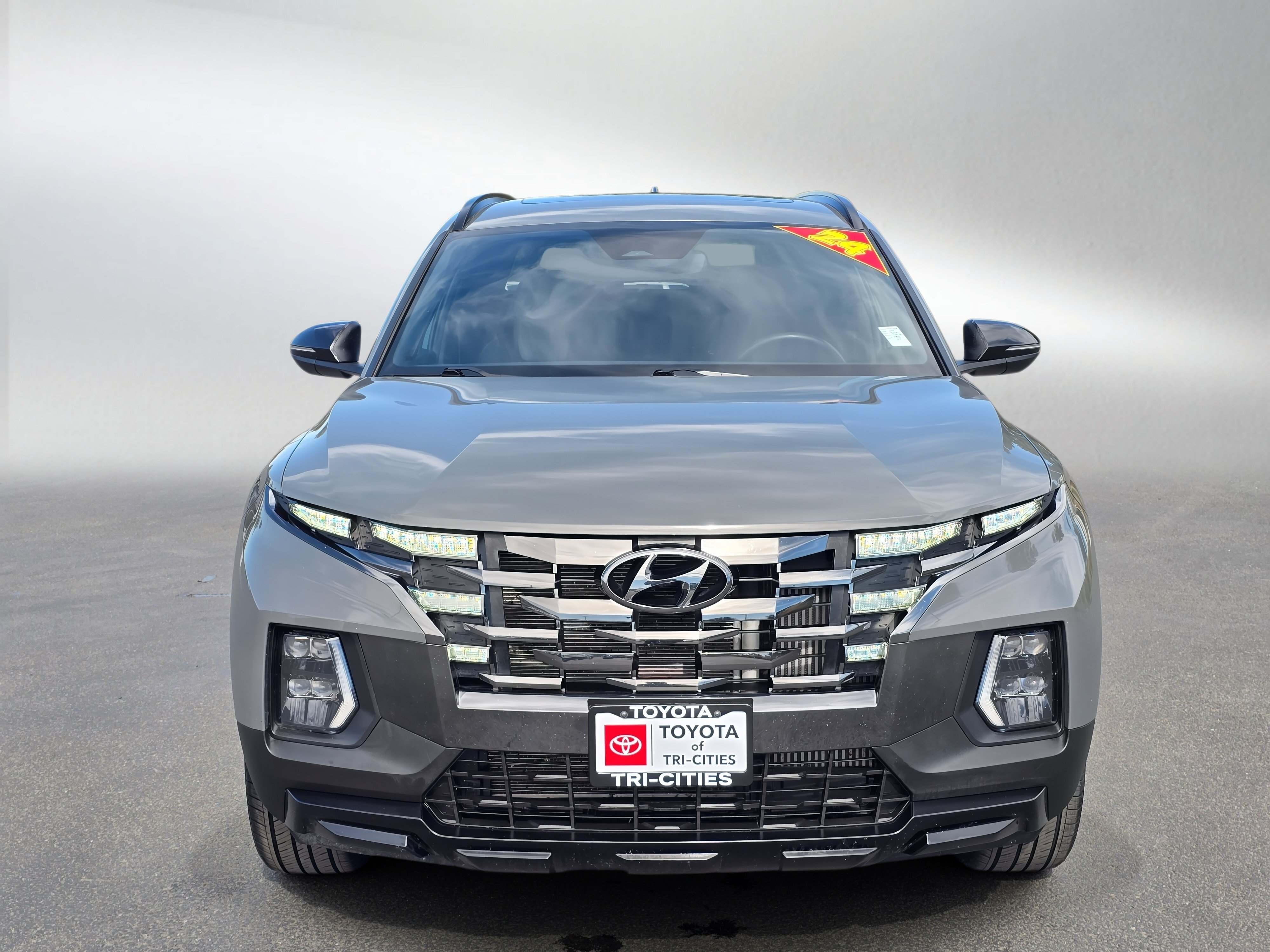 Used 2024 Hyundai Santa Cruz Night AWD/4WD image 8