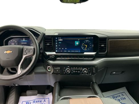 Used 2026 Chevrolet Silverado 3500 High Country w/ High Country Premium Package AWD/4WD image 11