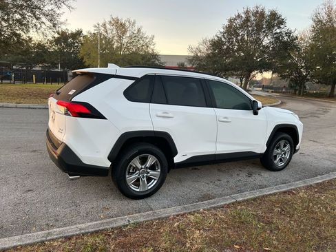 Used 2025 Toyota RAV4 XLE image 4