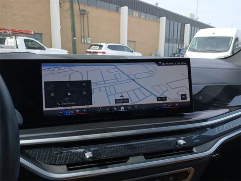 Used 2024 BMW X5 sDrive40i w/ M Sport Package image 15