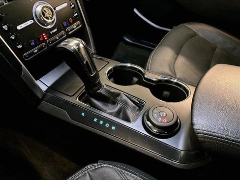 Used 2017 Ford Explorer Limited w/ Equipment Group 301A image 16