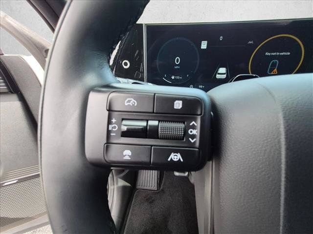 Certified 2025 Hyundai Santa Fe Calligraphy FWD image 14