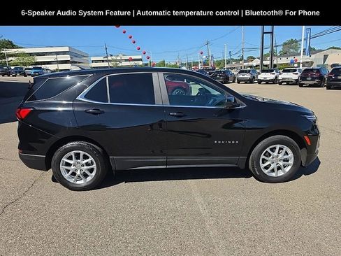 Used 2024 Chevrolet Equinox LT AWD/4WD image 2