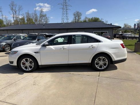 Used 2014 Ford Taurus SEL w/ Equipment Group 201A FWD image 5