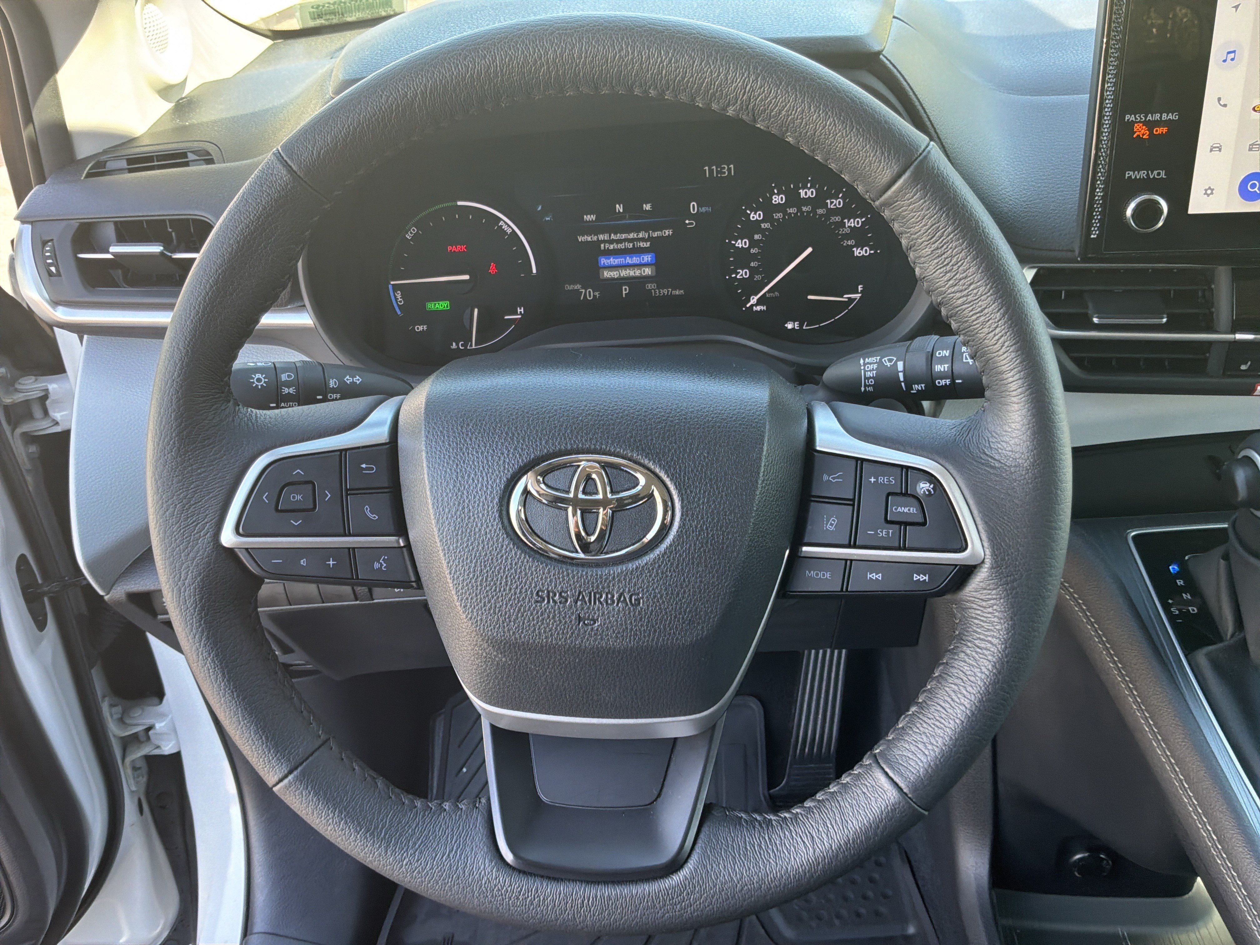 Used 2026 Toyota Sienna XLE FWD image 18