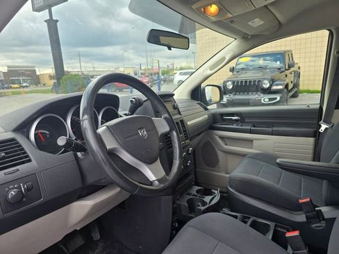Used 2008 Dodge Grand Caravan SE image 11