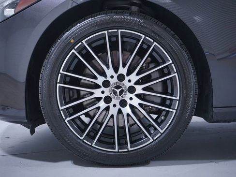 Used 2023 Mercedes-Benz C 300 Sedan image 2