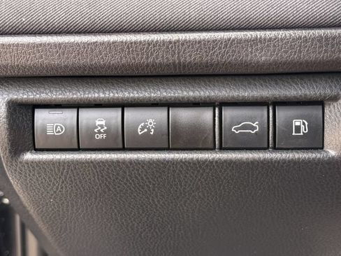 Used 2025 Toyota Camry LE FWD image 23