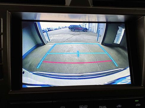 Used 2017 Lexus GX 460 w/ Navigation Package image 24