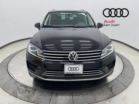 Used 2015 Volkswagen Touareg VR6 AWD/4WD image 2