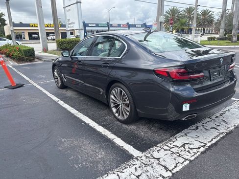 Used 2023 BMW 530i w/ Premium Package RWD image 12