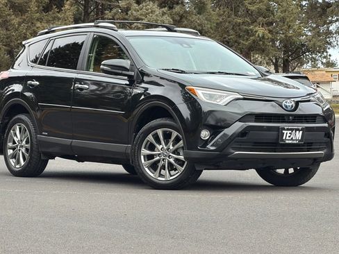Used 2017 Toyota RAV4 Limited w/ Advanced Technology Package image 2