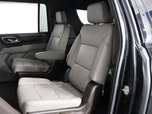 Used 2021 Chevrolet Suburban Z71 w/ Z71 Off-Road Package image 33