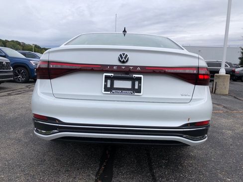 Used 2025 Volkswagen Jetta SEL image 5