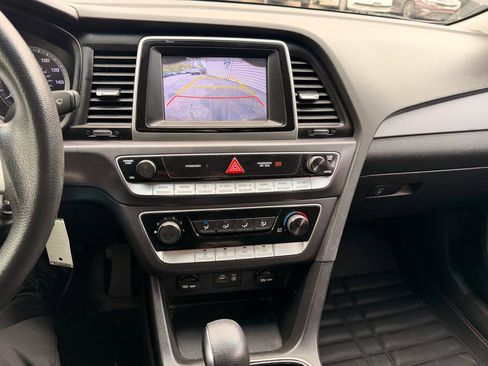 Used 2019 Hyundai Sonata SE image 29