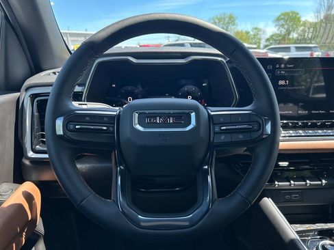New 2026 GMC Canyon AT4 w/ AT4 Premium Package AWD/4WD image 14