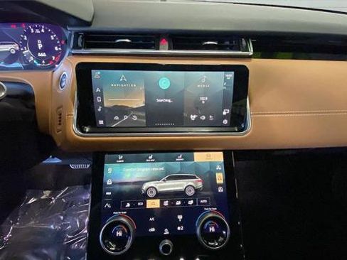 Used 2021 Land Rover Range Rover Velar R-Dynamic HSE image 12