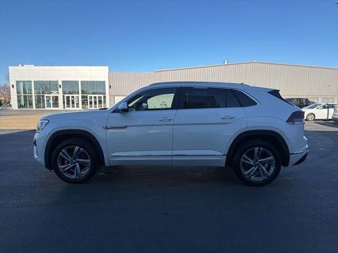 Used 2024 Volkswagen Atlas Cross Sport SEL R-Line image 4