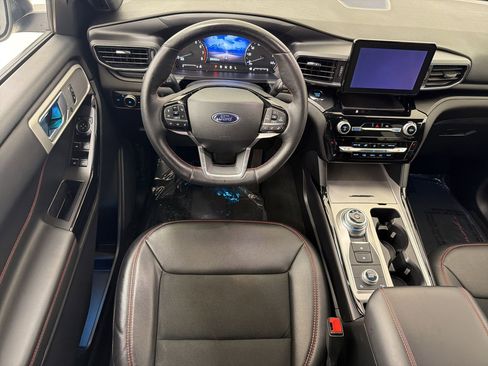 Certified 2023 Ford Explorer ST-Line AWD/4WD image 27