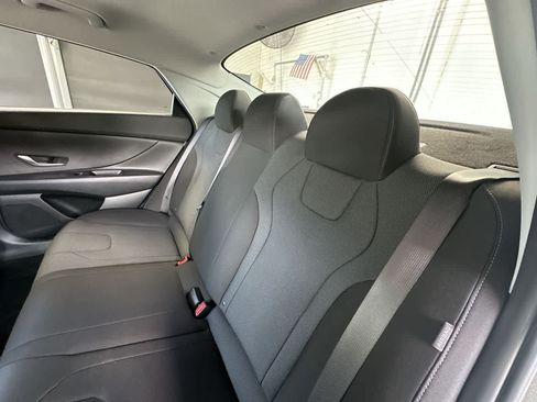 Used 2026 Hyundai Elantra SE FWD image 22