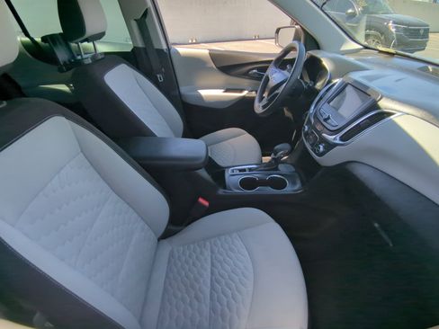 Used 2019 Chevrolet Equinox LS FWD image 19