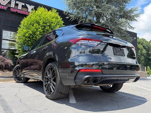 Used 2022 Maserati Levante Modena AWD/4WD image 20