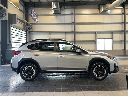 Used 2022 Subaru Crosstrek 2.0i Premium AWD/4WD image 4