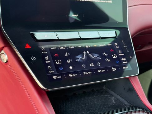 Certified 2023 Maserati Grecale Trofeo image 25