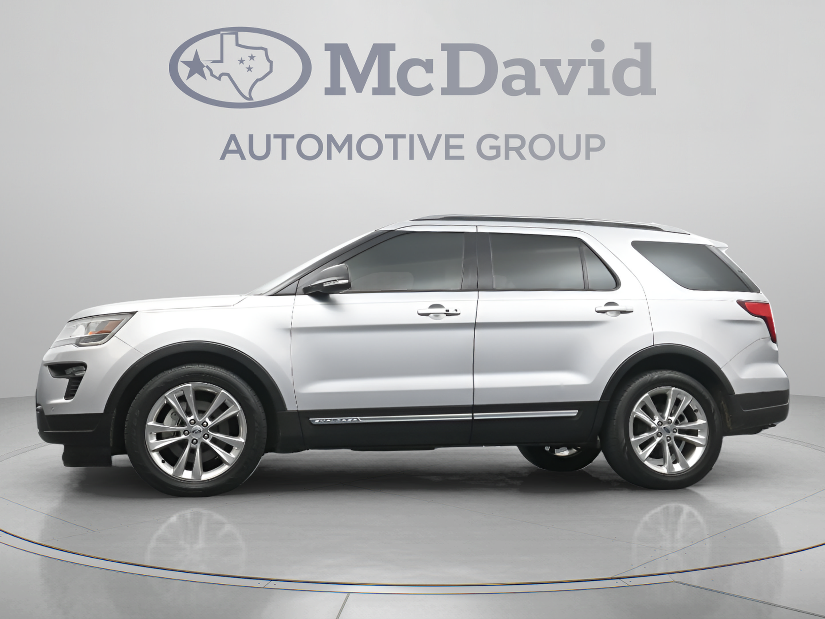 Used 2019 Ford Explorer XLT w/ Equipment Group 202A FWD image 28