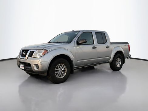 Used 2017 Nissan Frontier SV image 7