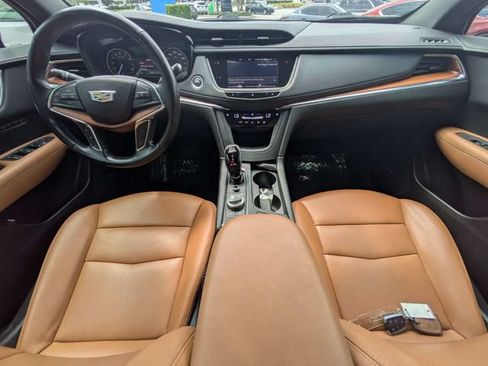 Used 2021 Cadillac XT5 Premium Luxury FWD image 11