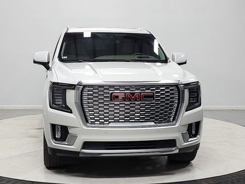 Used 2021 GMC Yukon XL Denali RWD image 2
