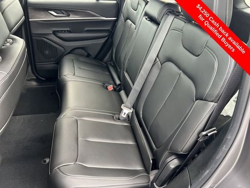 New 2025 Jeep Grand Cherokee Limited w/ Black Appearance Package image 23