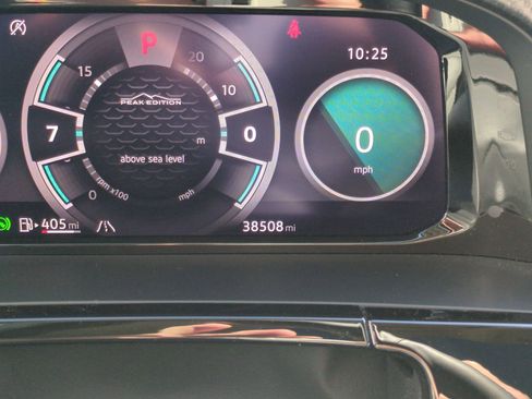 Used 2024 Volkswagen Atlas Peak Edition SE image 25