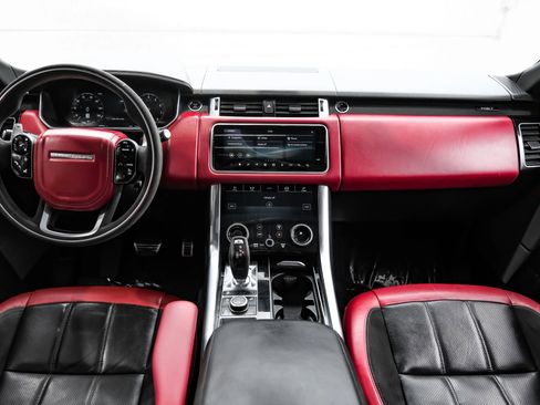 Used 2019 Land Rover Range Rover Sport HST image 14