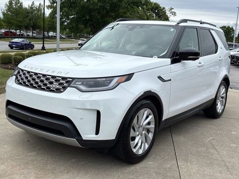 Used 2024 Land Rover Discovery S AWD/4WD image 12