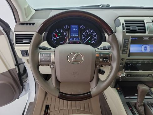 Used 2019 Lexus GX 460 Luxury AWD/4WD image 22