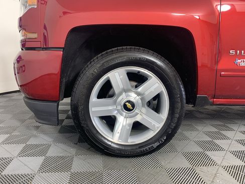 Used 2018 Chevrolet Silverado 1500 LT w/ All Star Edition AWD/4WD image 9