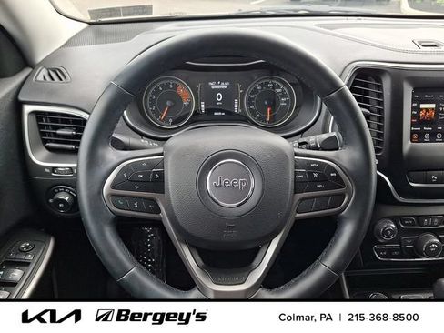 Used 2019 Jeep Cherokee Latitude Plus w/ Cold Weather Group AWD/4WD image 20