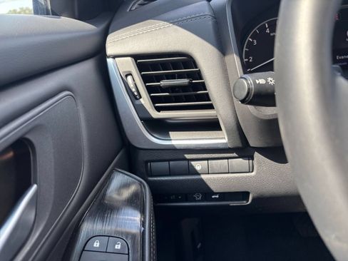 Used 2026 Nissan Rogue SV FWD image 35