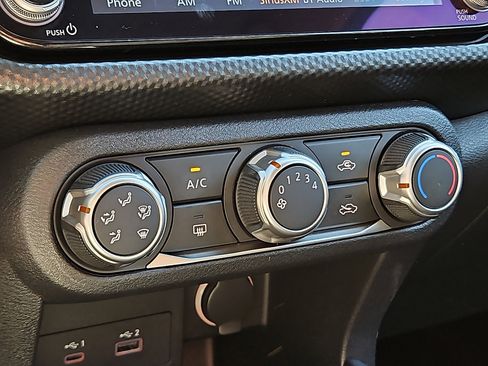 Certified 2023 Nissan Kicks SV FWD image 15