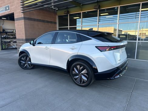 Used 2024 Nissan Ariya FWD image 4