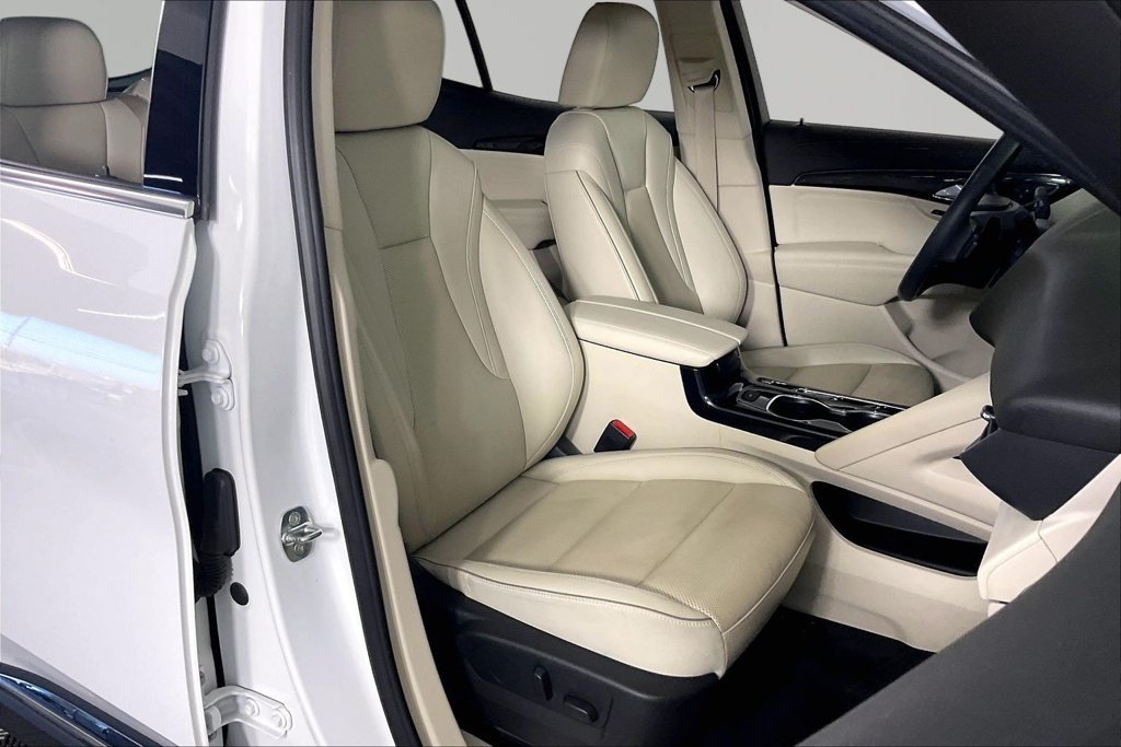 Certified 2022 Buick Envision Essence w/ Technology Package I FWD image 26