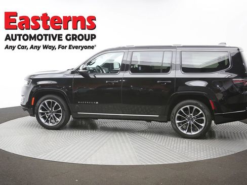 Used 2024 Jeep Wagoneer Series III w/ Premium Group I AWD/4WD image 68