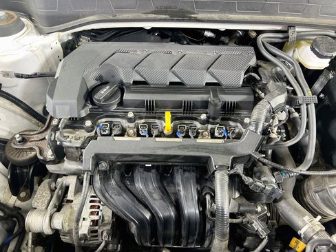 Used 2023 Hyundai Venue Limited FWD image 27